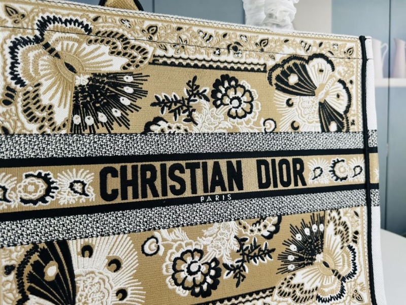 Dior Shopping Bags